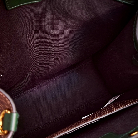 Handbag - Picture 4 of 16